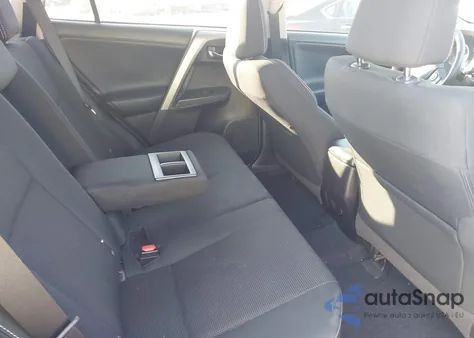 2018 Toyota Rav4 Xle из США, поврежденный, VIN 2T3RFREV6JW840196